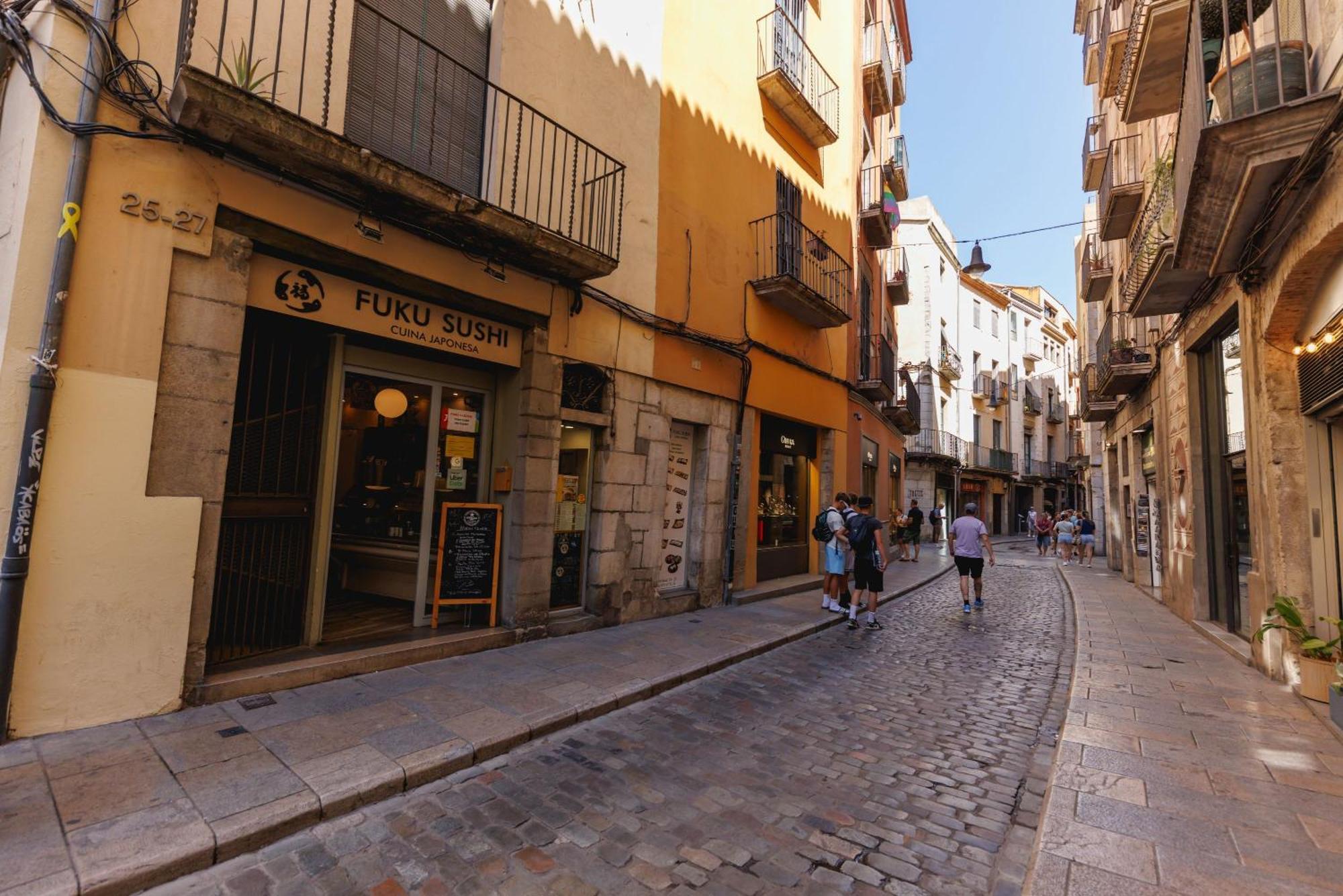 Bravissimo Cort Reial Duplex, Spacious With 3 Bedrooms Girona Exterior photo