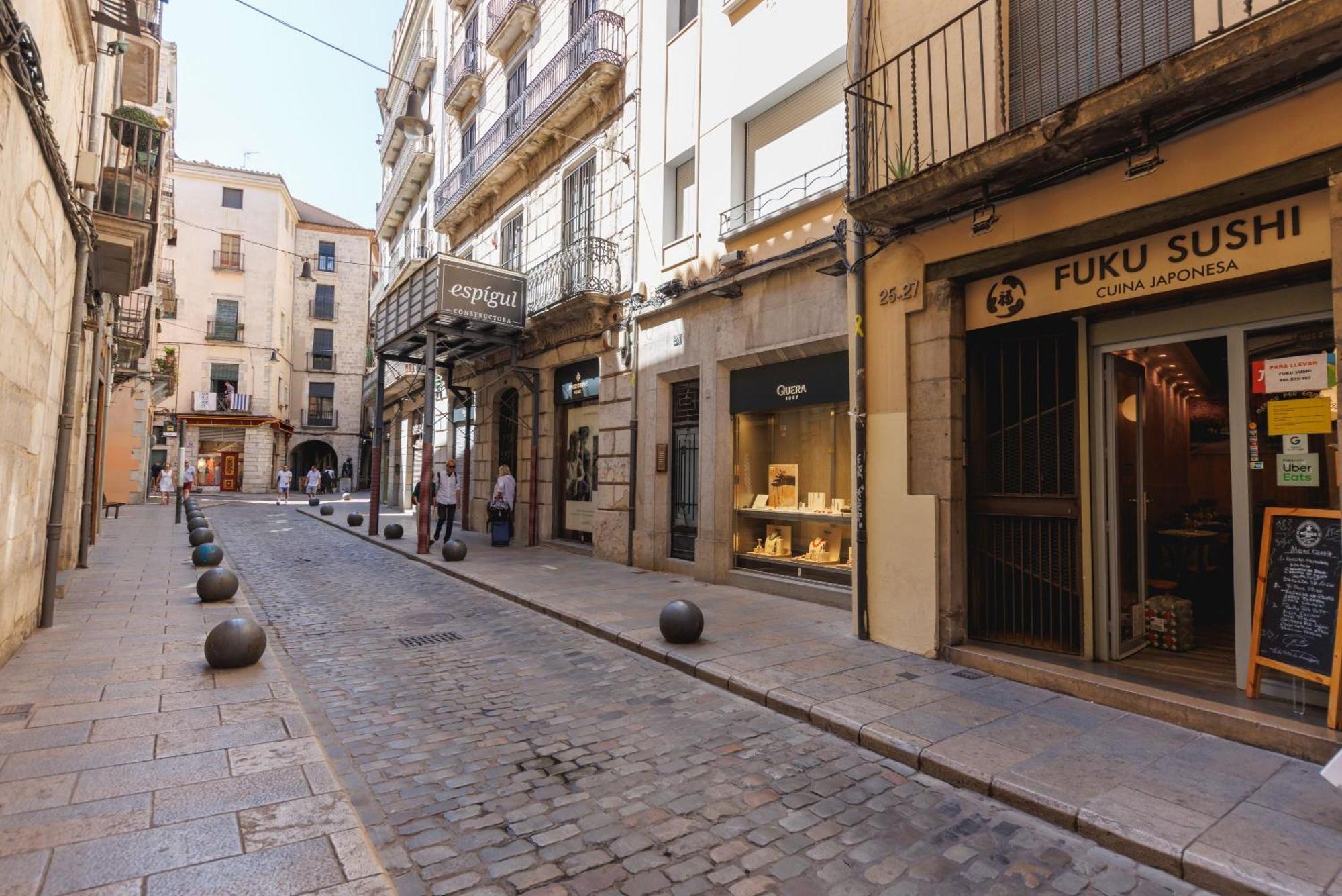 Bravissimo Cort Reial Duplex, Spacious With 3 Bedrooms Girona Exterior photo